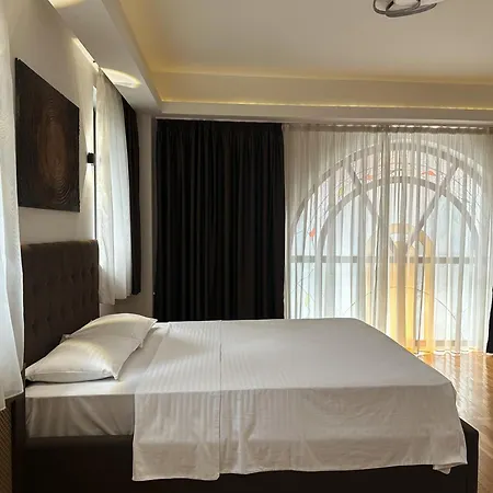 Aparthotel Hillside Garden By Sienna 3*