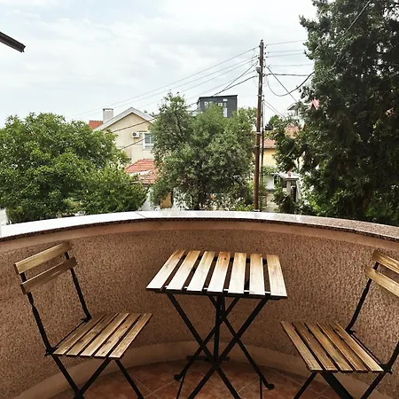 Hillside Garden By Sienna 3*