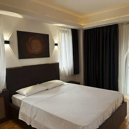 Hillside Garden By Sienna 3*