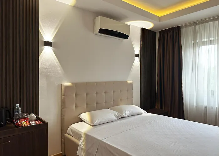 Hillside Garden By Sienna